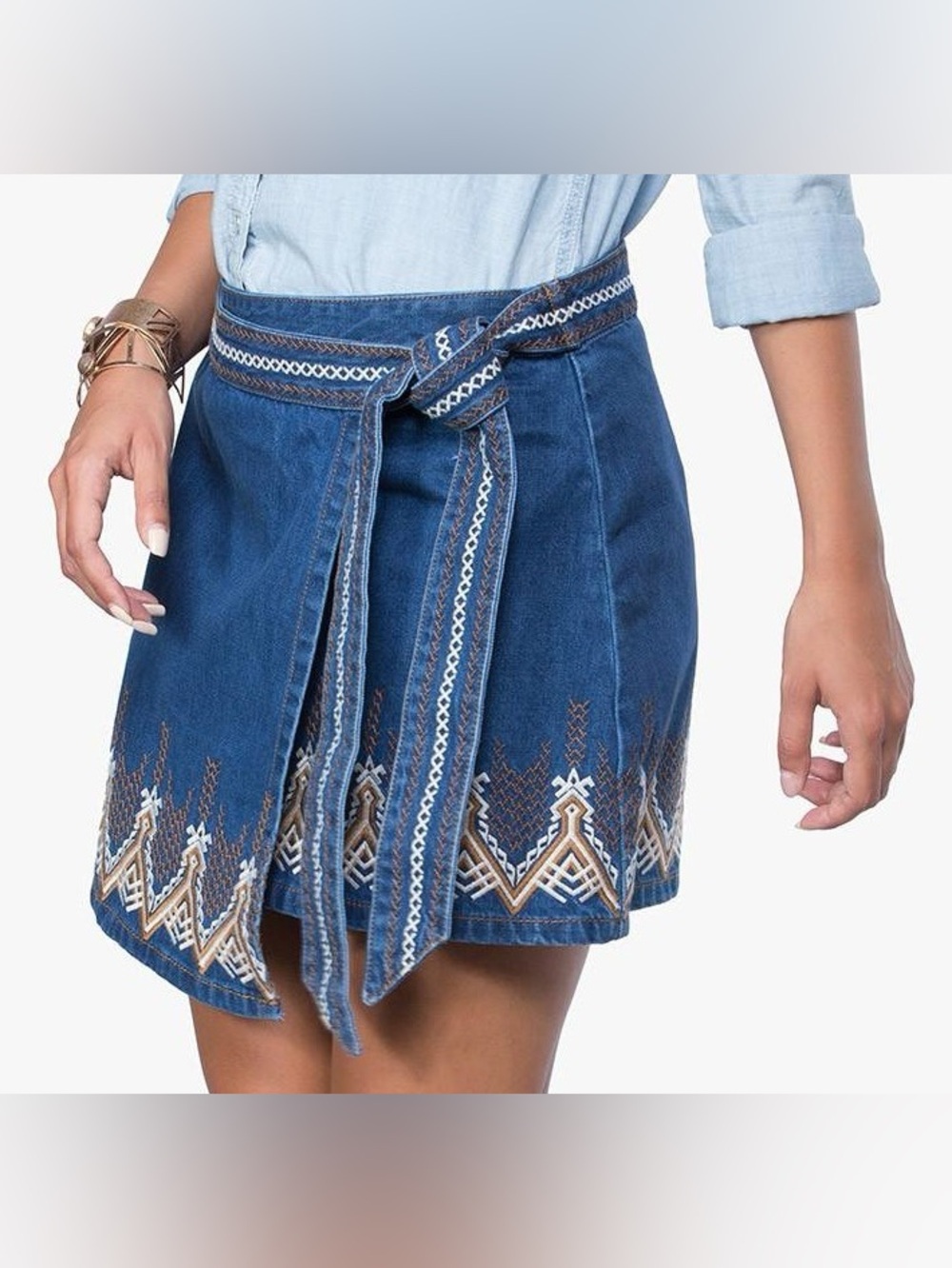 Free People Dream Away embroidered wrap denim skirt in Hendrix Blue Size 8 Boho